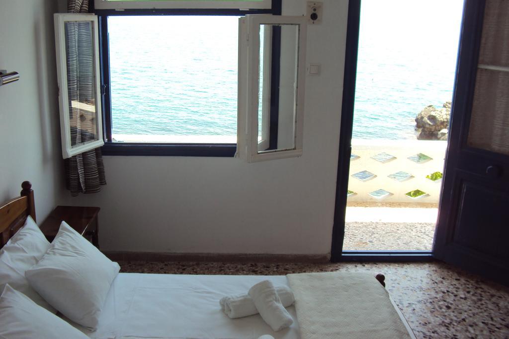 Chrisopetro Rooms Marathókampos Buitenkant foto
